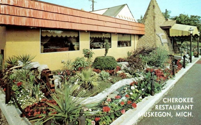 Cherokee Restaurant - Vintage Postcard
